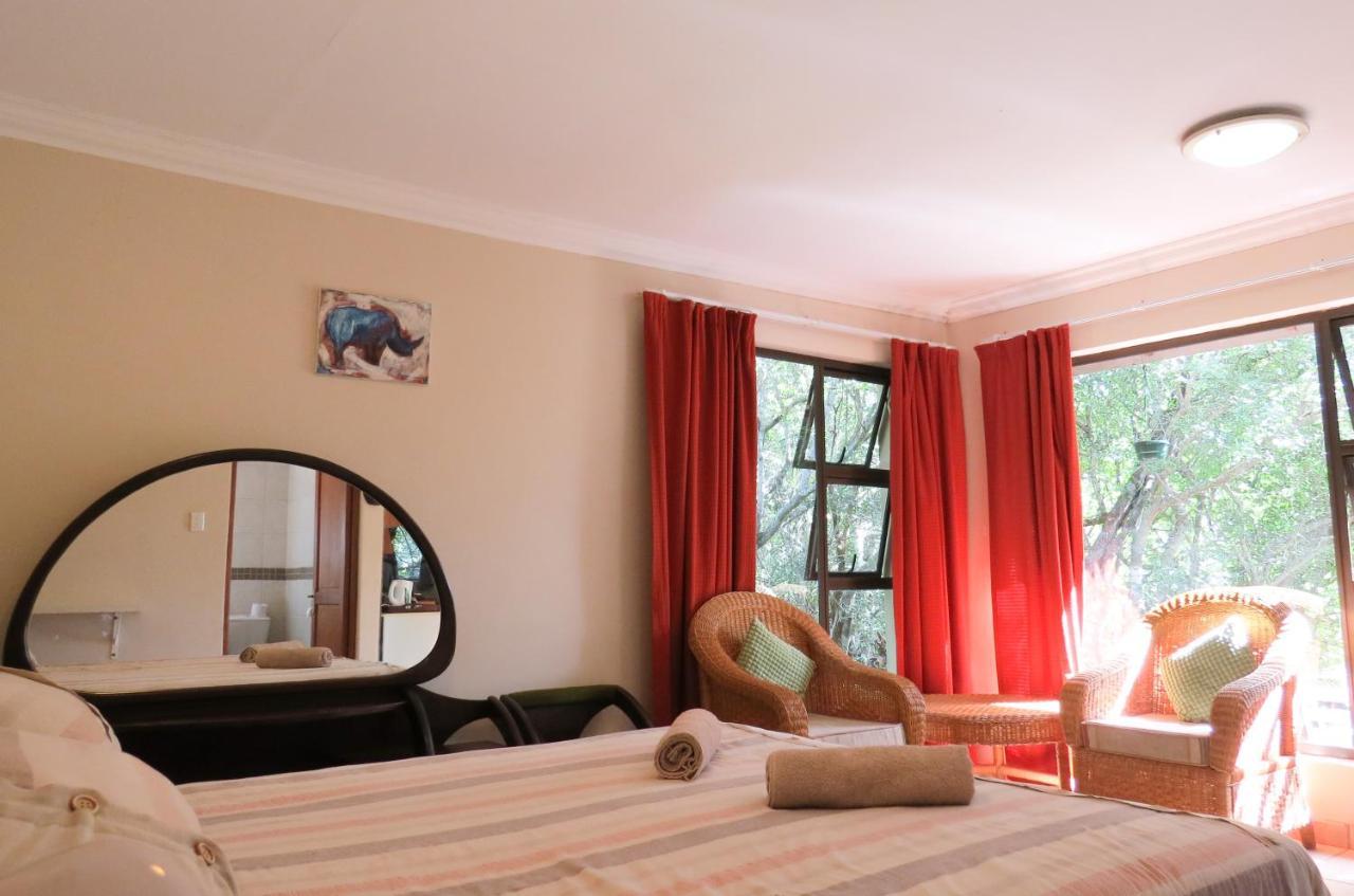 Umkhumbi Lodge Hluhluwe Ngoại thất bức ảnh