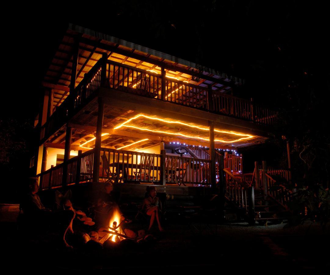 Umkhumbi Lodge Hluhluwe Ngoại thất bức ảnh