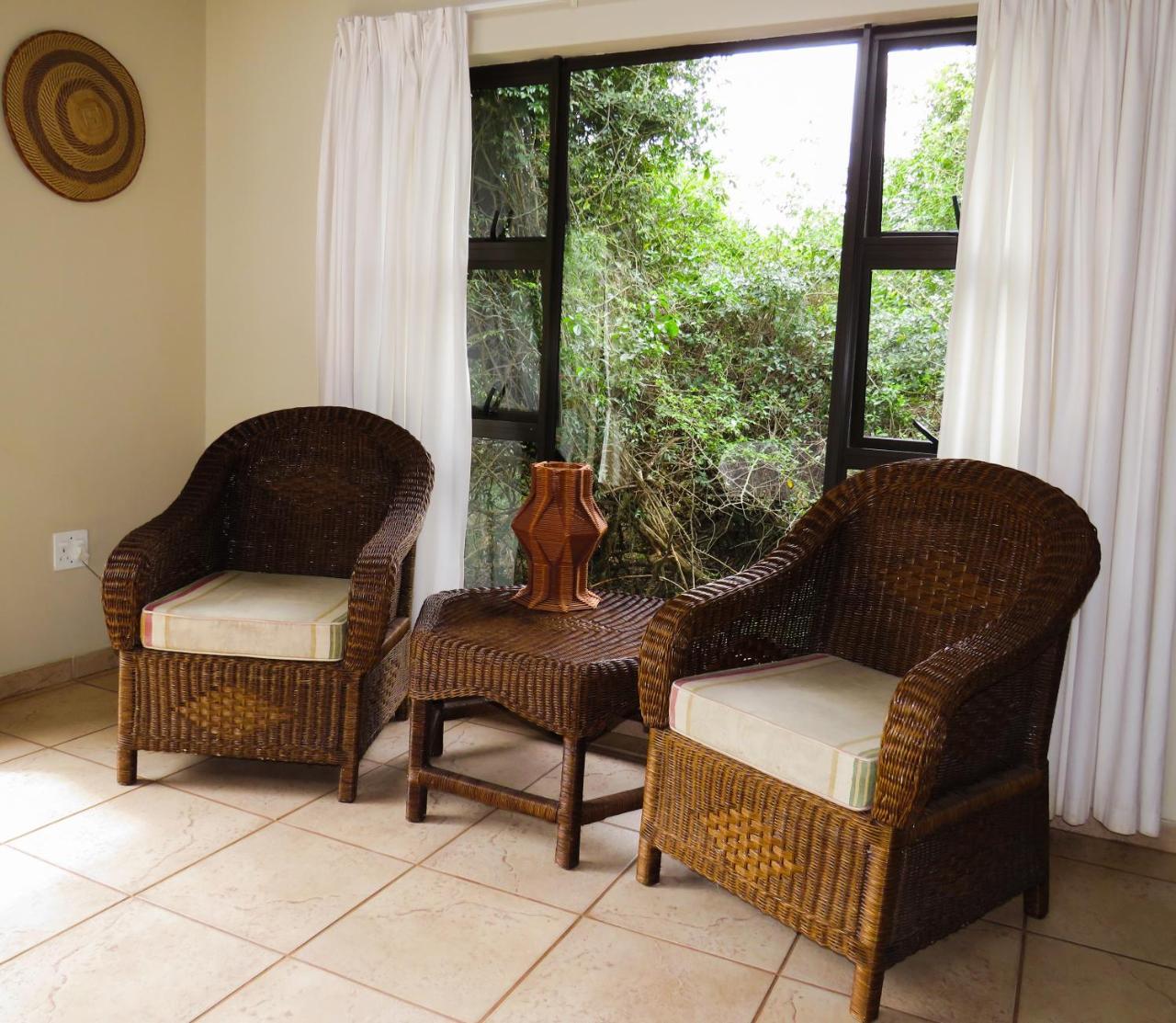 Umkhumbi Lodge Hluhluwe Ngoại thất bức ảnh