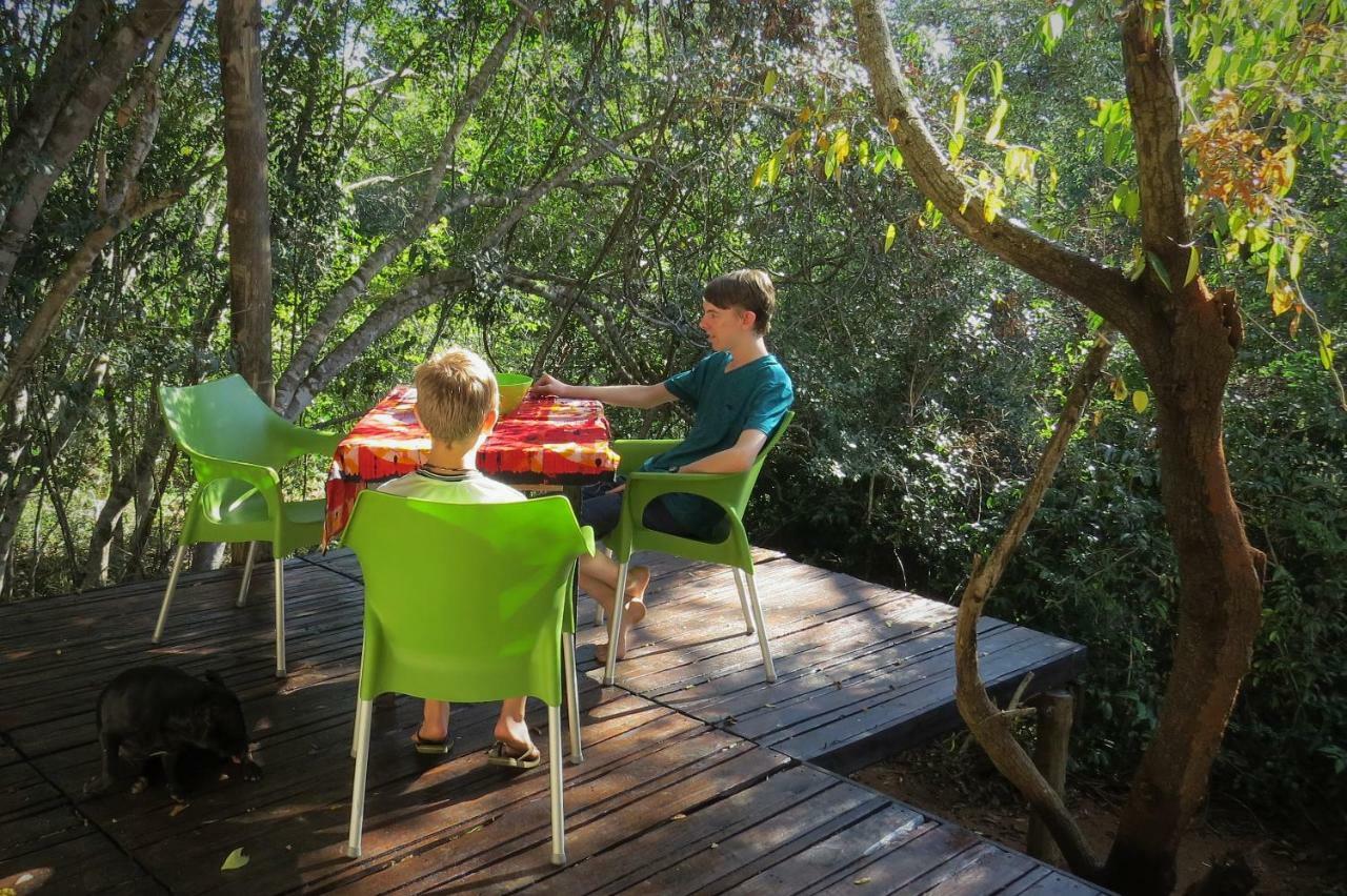 Umkhumbi Lodge Hluhluwe Ngoại thất bức ảnh