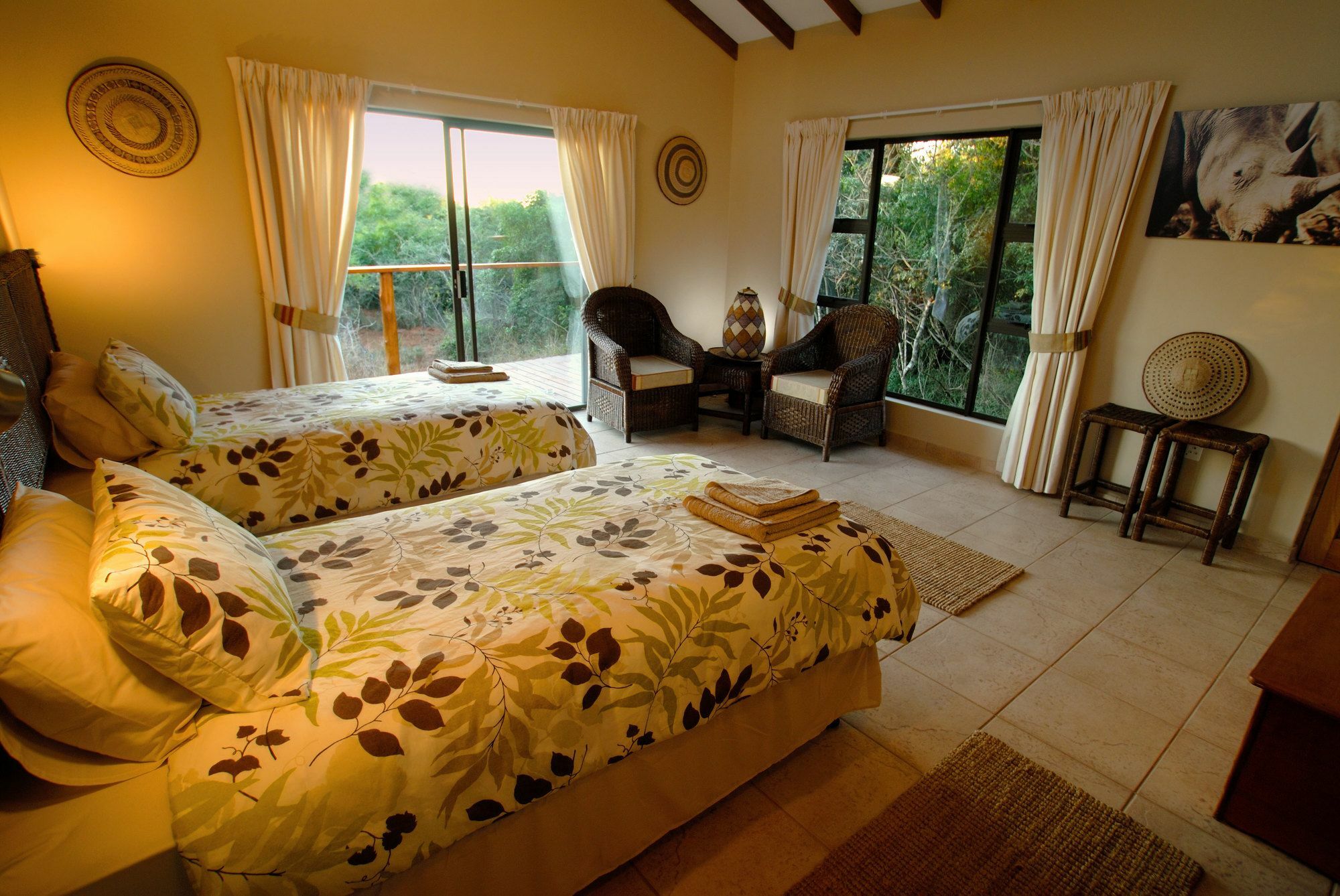 Umkhumbi Lodge Hluhluwe Ngoại thất bức ảnh