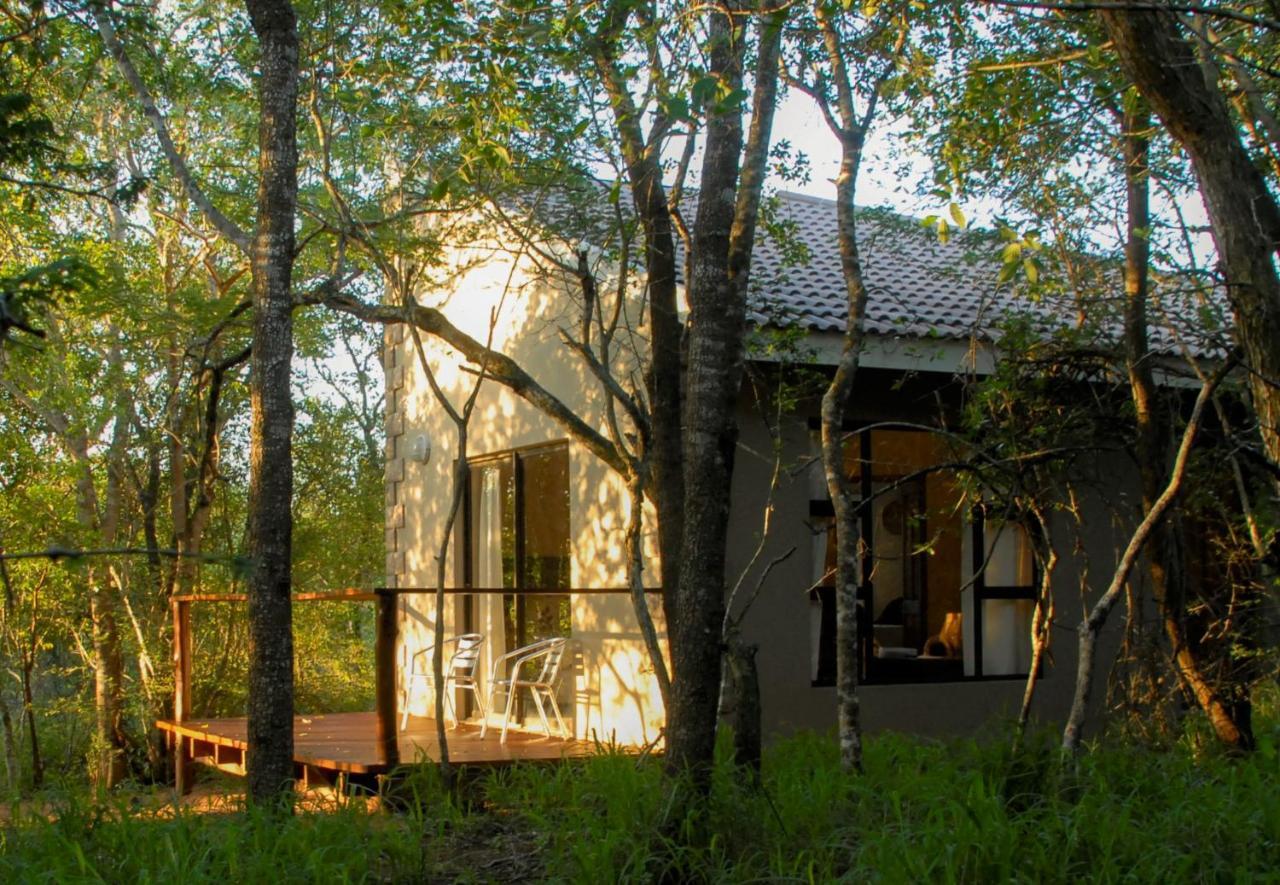 Umkhumbi Lodge Hluhluwe Ngoại thất bức ảnh